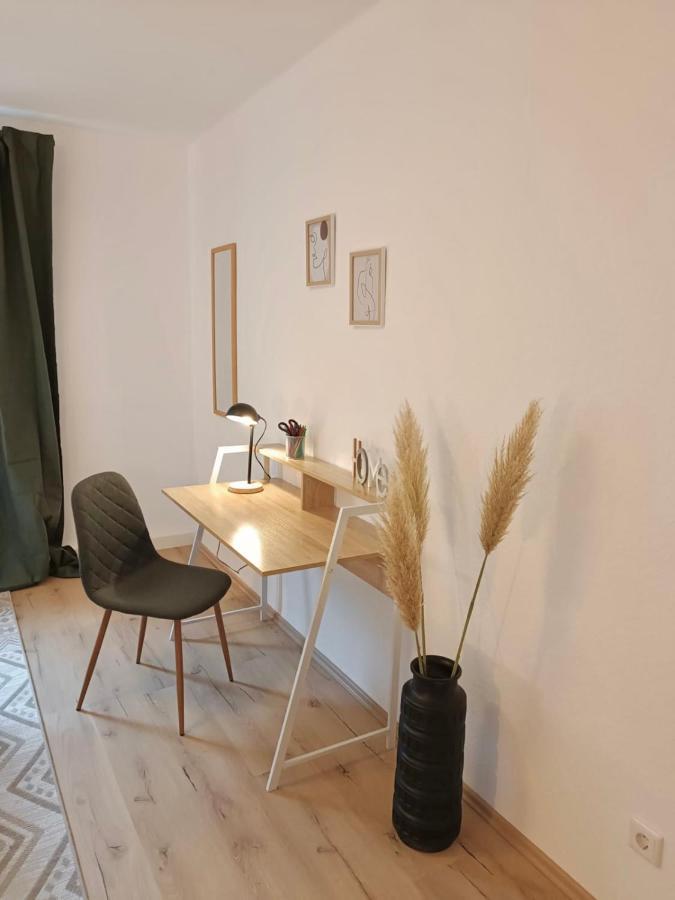 Bright And Central With 2 Beds Incl Workspace Apartment Bochum Exterior photo